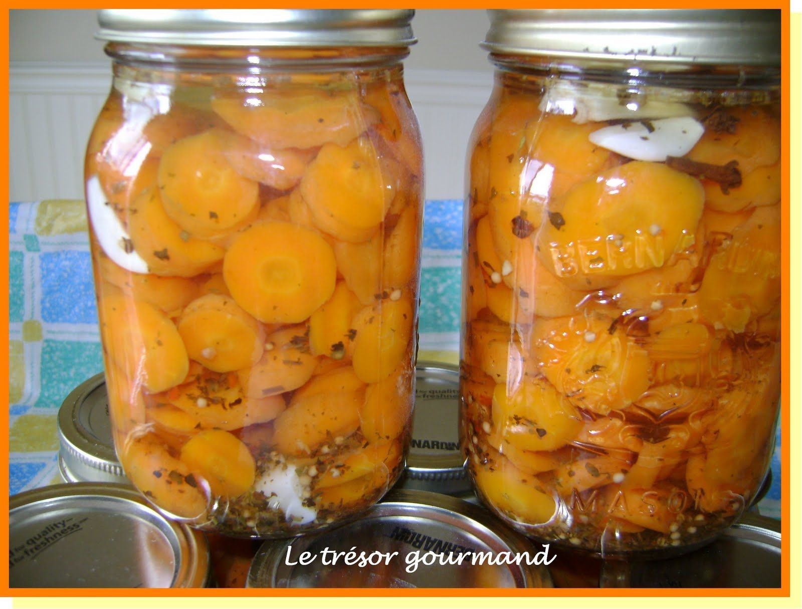 Bocal en verre de carottes