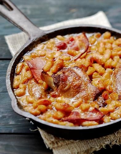 photo plat cassoulet patrimoine et histoire culinaire français et ses saveurs!