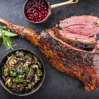 Gigot de chevreuil au four tranché